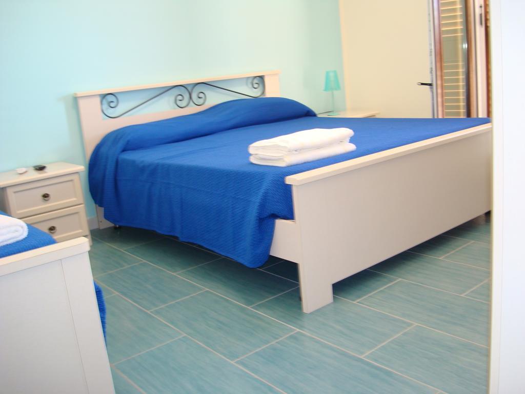 Guest House Mare E Luna Fiumefreddo Bruzio Bagian luar foto