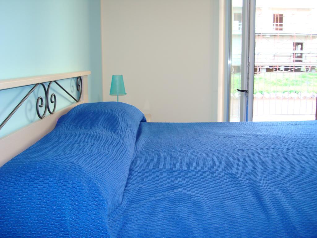 Guest House Mare E Luna Fiumefreddo Bruzio Bagian luar foto