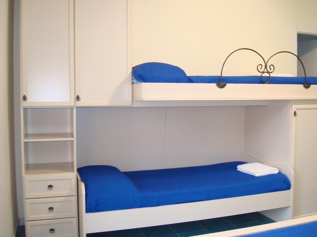 Guest House Mare E Luna Fiumefreddo Bruzio Bagian luar foto