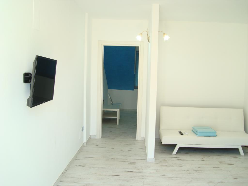 Guest House Mare E Luna Fiumefreddo Bruzio Bagian luar foto