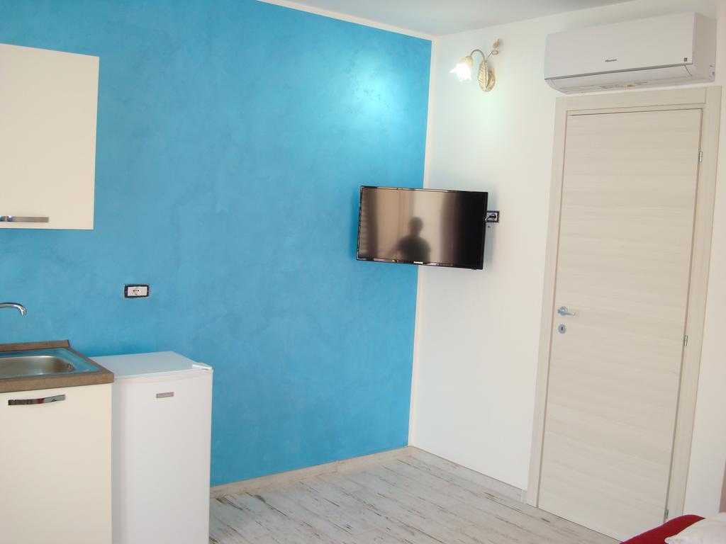 Guest House Mare E Luna Fiumefreddo Bruzio Bagian luar foto
