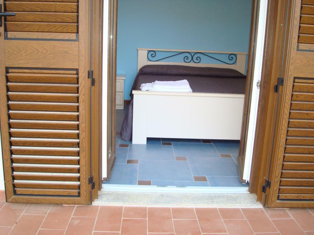 Guest House Mare E Luna Fiumefreddo Bruzio Bagian luar foto